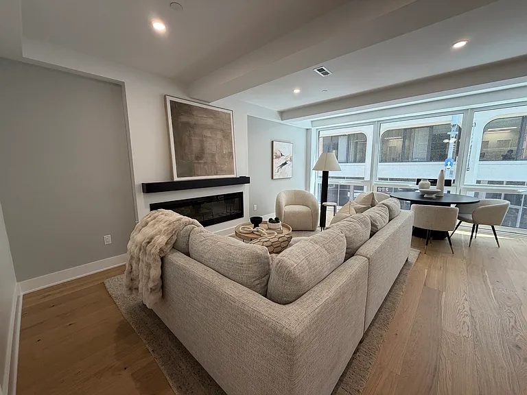 230 Friend St #5 — Photo 1