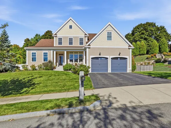 40 Winship Dr, Stoneham, MA 02180