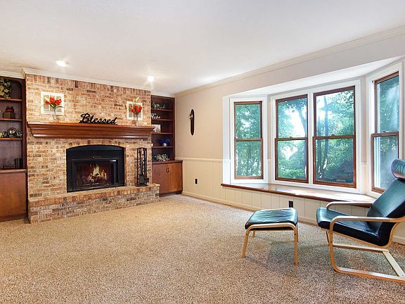 5th image of 2604 Huntington Pl