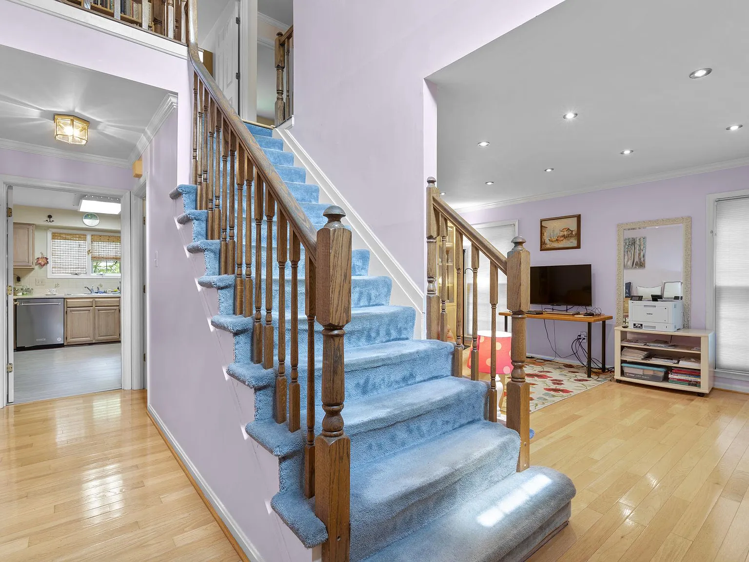 5 bed, 2.5 bath, 2408 sqft, $4,750 — Photo 4