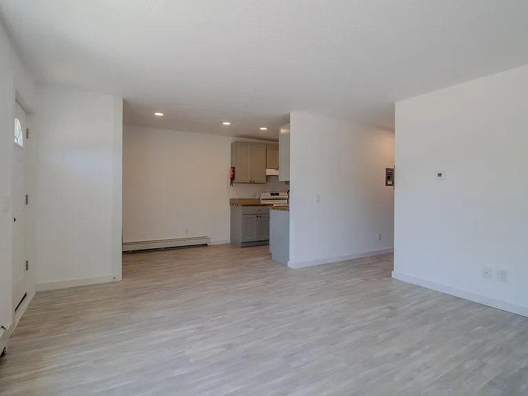 Ingalls Avenue Apartments — Photo 7