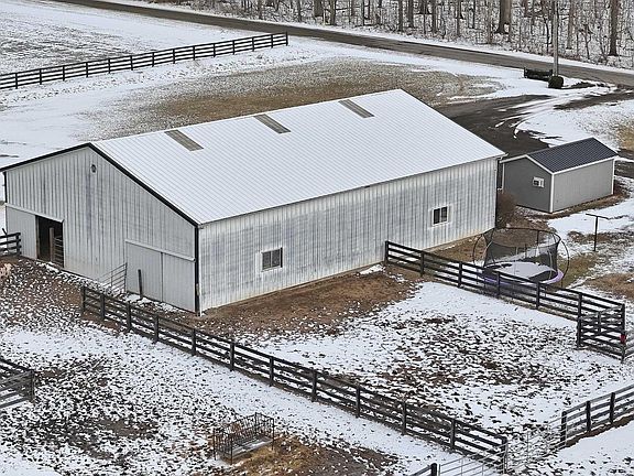 5th image of 5156 N Mayne Rd