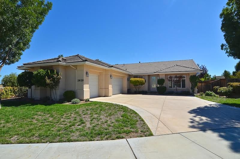 1st image of 2629 Beechwood Dr