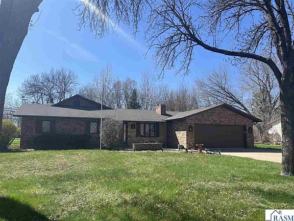 2nd image of 311 1st St N