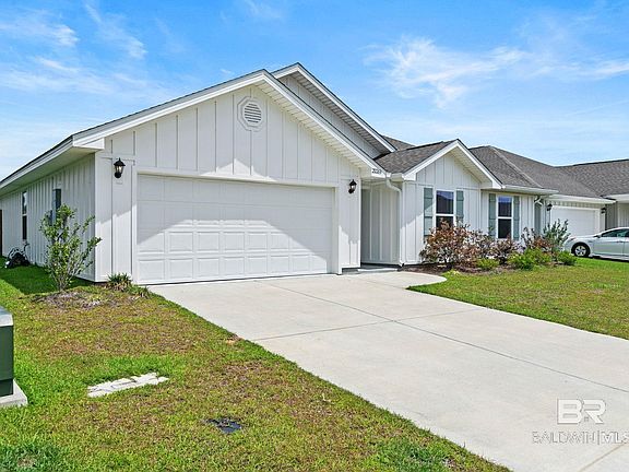 4th image of 22263 Aleutian Ave