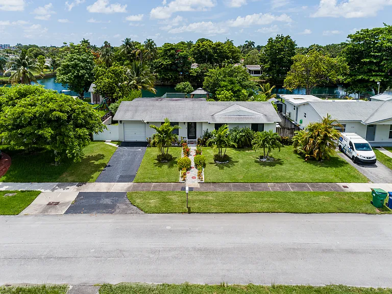 19311 Sterling Dr — Photo 1