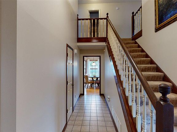 5th image of 7842 Deer Trail Ln