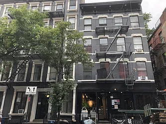 350 West 47th Street in Hell&#39;s Kitchen