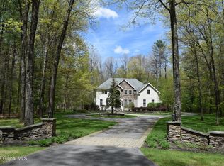 14 Rolling Brook Dr, Waterford, NY 12188