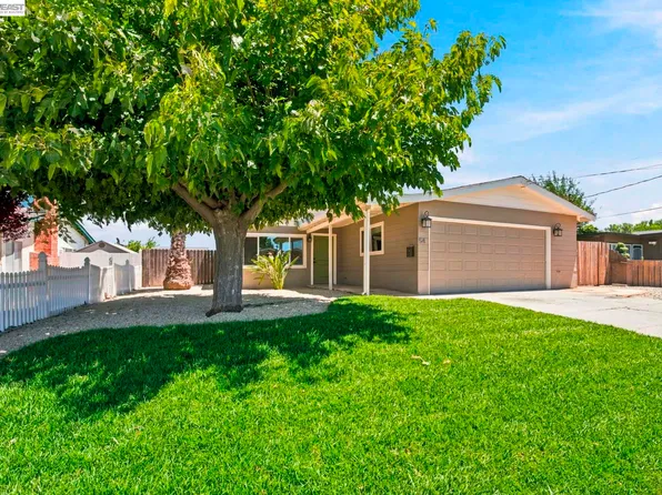 54 Lakeview Dr, Bay Point, CA 94565