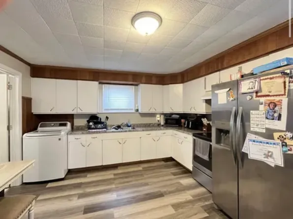 218 Summer St #1, Auburn, ME 04210