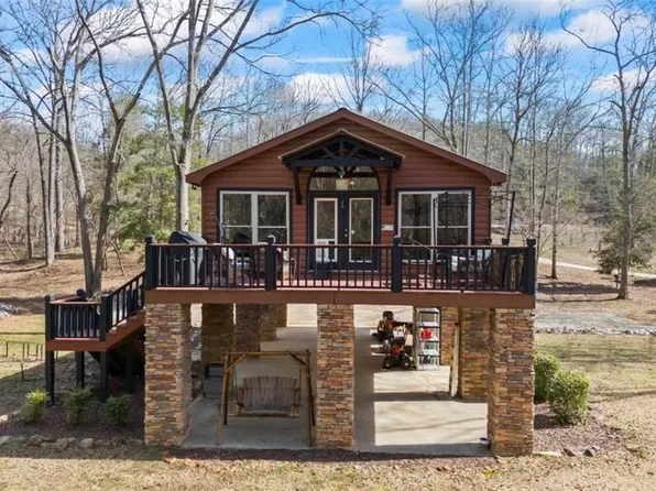 597 Meadow Brook Ln, Royston, GA 30662