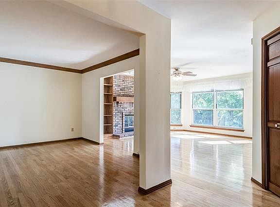 4th image of 2983 Willow Creek Estates Dr
