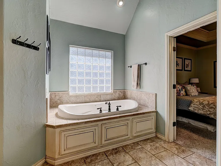 3116 Beacon Hill St — Photo 22