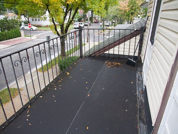 5th image of 10 Park Pl