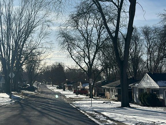 4th image of 361 Miami St