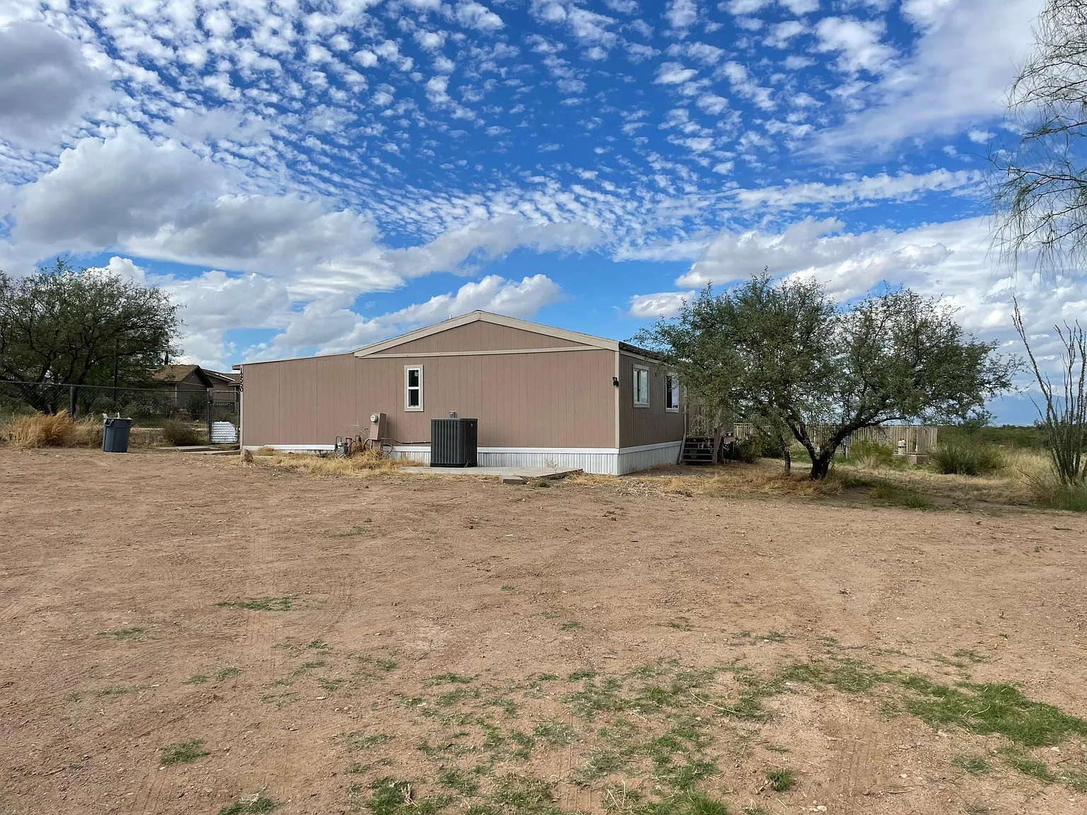 5 bed, 2016 sqft, $2,000 — Photo 3