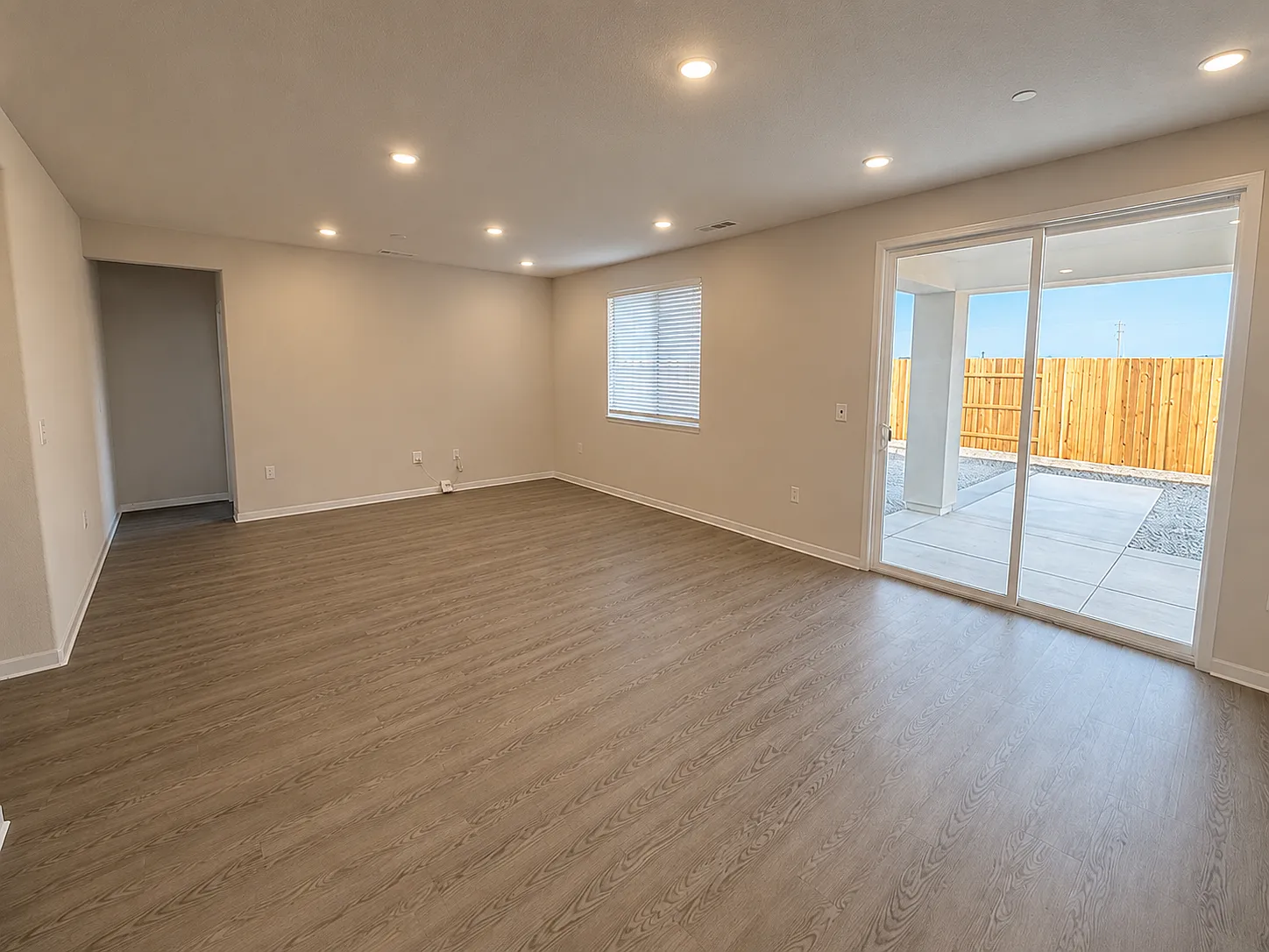 3 bed, 1251 sqft, $2,875 — Photo 4