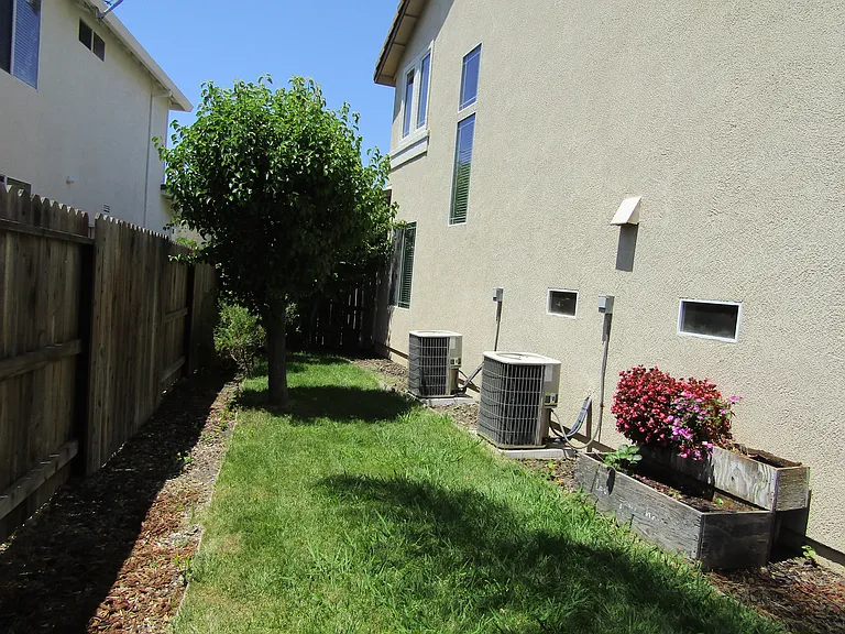 3276 Beretania Way — Photo 34