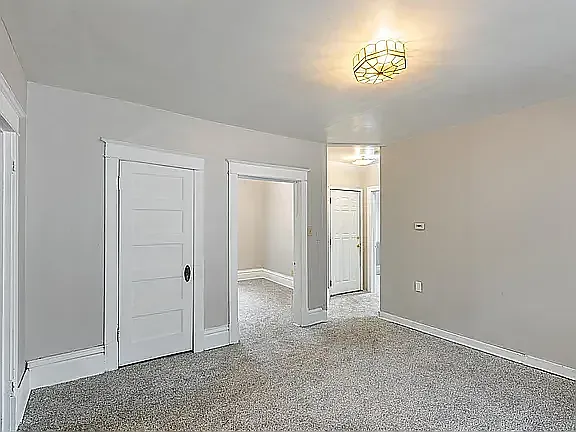 3 bed, 1100 sqft, $1,580 — Photo 1