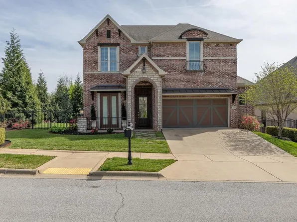 1235 E Adelaide Ln, Fayetteville, AR 72703