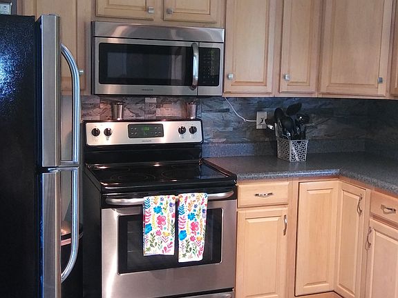 4th image of 228 Walker Ln