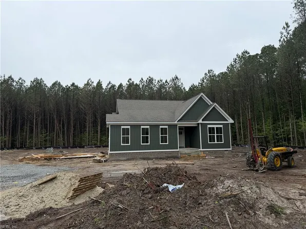 6912 Sunset Cove Ln, Gloucester, VA 23061