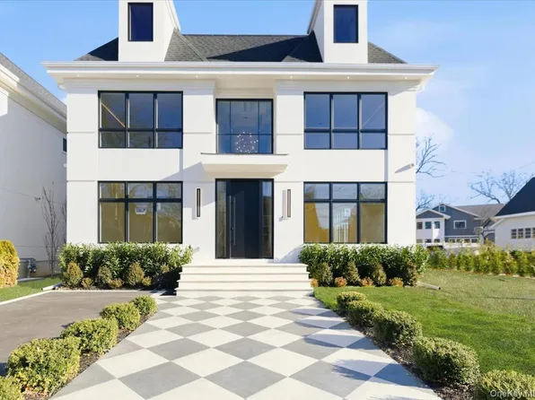 132 Park Street, Woodmere, NY 11598