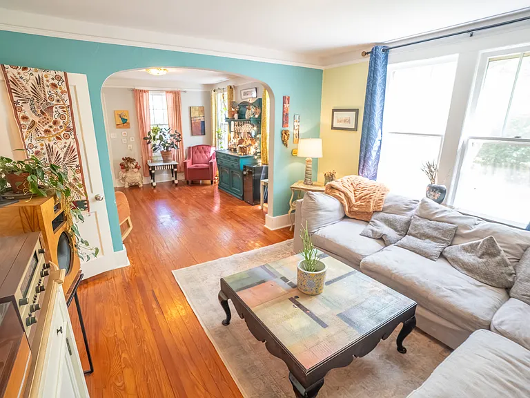 1235 Ashley Hall Rd — Photo 4