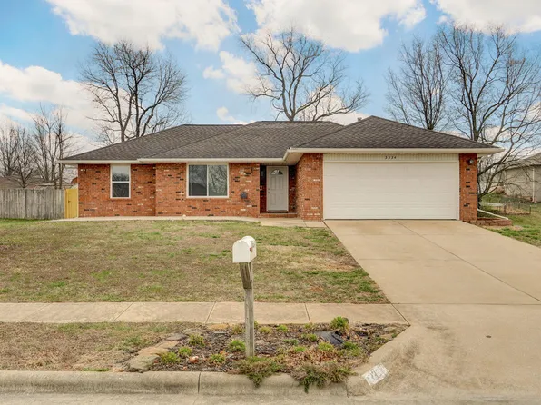 3334 S Sunrise Avenue, Springfield, MO 65807