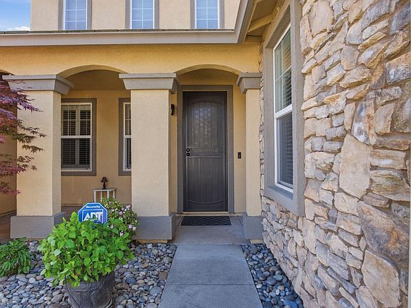 4th image of 1950 Trail Way