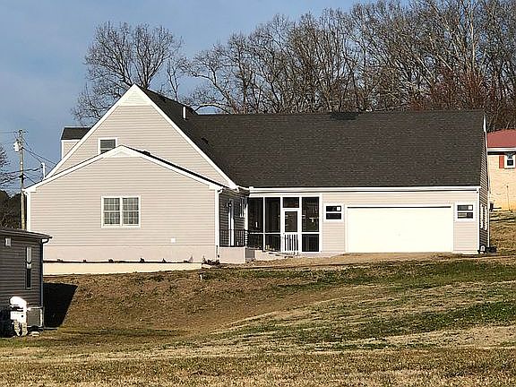2nd image of 50 Dogwood St