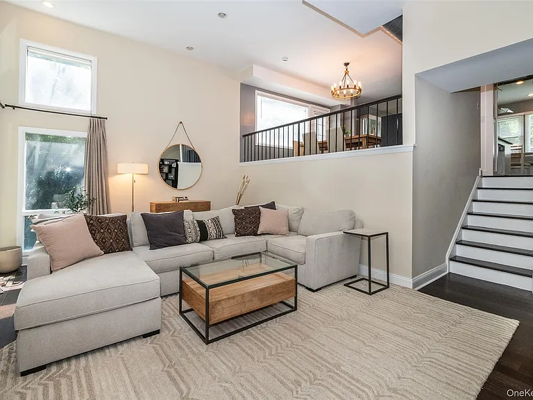17 Edgewood Ave — Photo 12