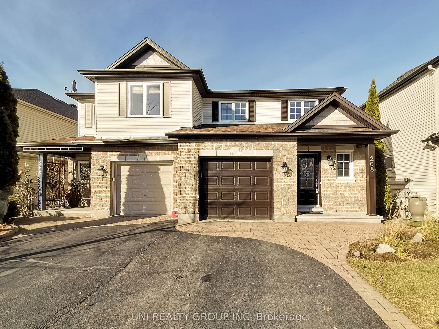 3 bed, $2,700 — Photo 2