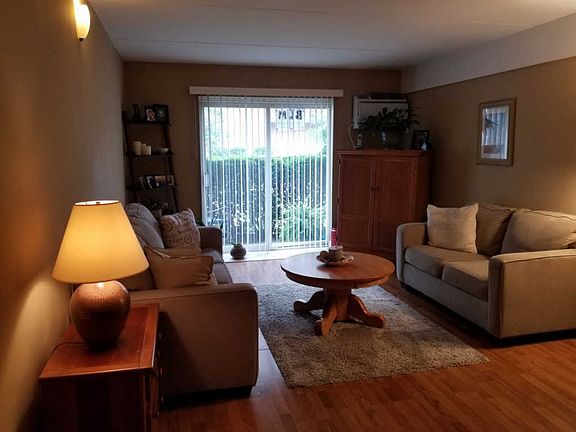 4th image of 1354 Washington St #101