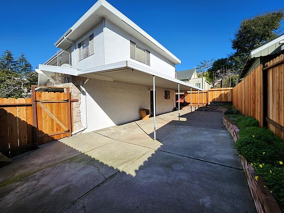 5th image of 3700 Lincoln Ave APT 2