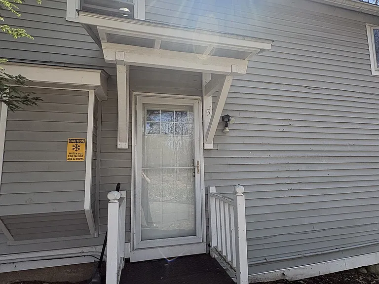 410 Old Montague Rd — Photo 2