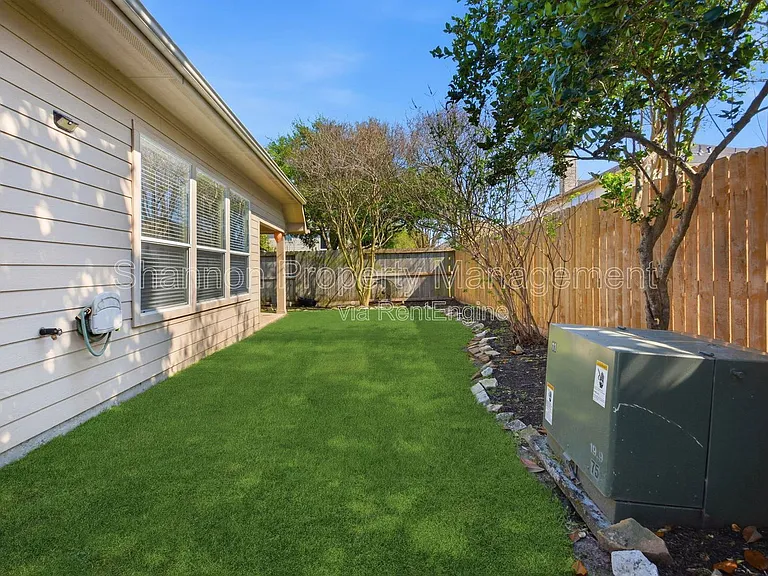 7018 Chapel Meadow Ln — Photo 19