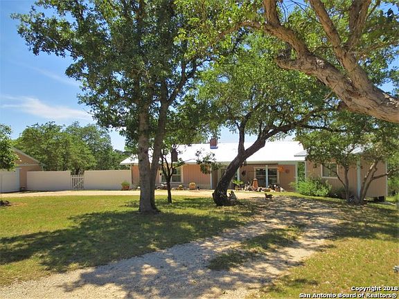 2nd image of 947 Mountain View Pl