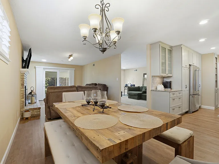 4657 Brenda Cir — Photo 16