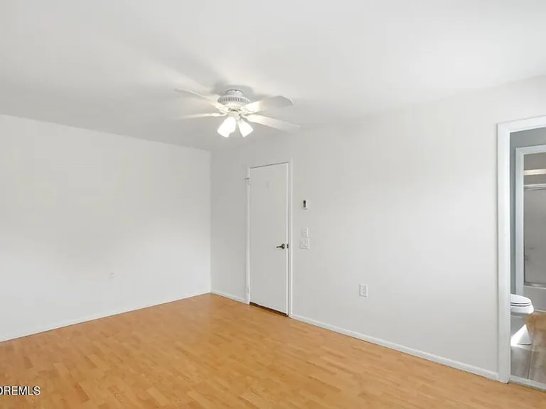 54 Constitution Blvd — Photo 11
