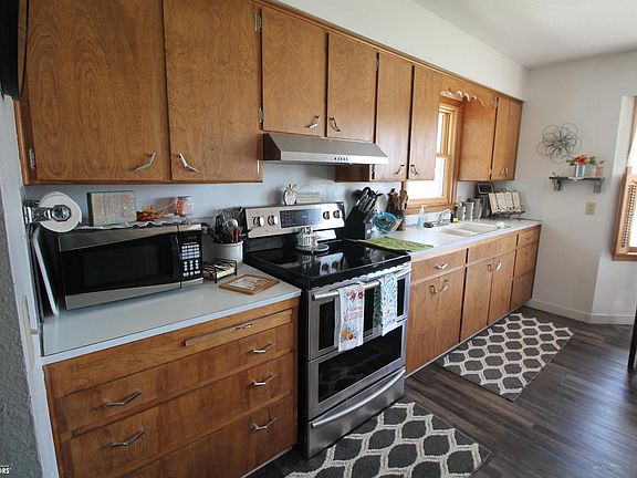 5th image of 901 S 18th St