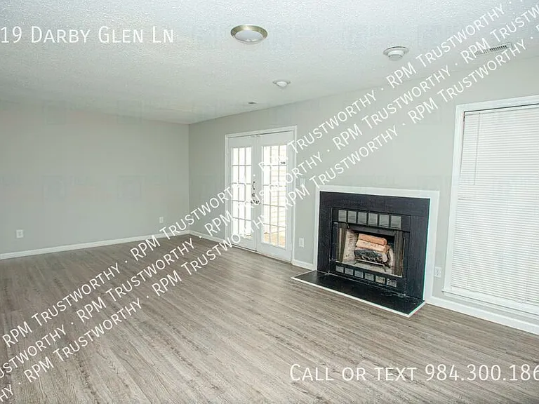 519 Darby Glen Ln — Photo 4