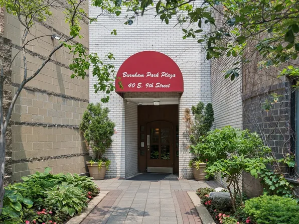 40 E 9th St APT 1609, Chicago, IL 60605