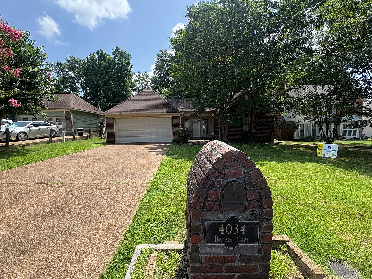 Charming 3-Bed Home with Fireplace, Breakfast Nook & Fenced Backyard — Photo 1