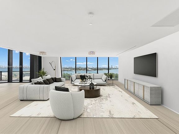 3rd image of 1000 Biscayne Blvd Unit 1202