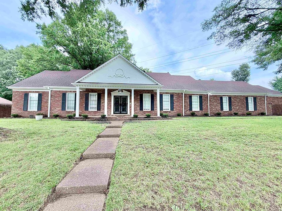 1st image of 3833 Lakehurst Dr