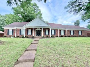 3833 Lakehurst Dr, Memphis, TN 38128