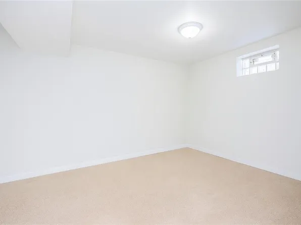 381 Burgher Avenue image 28 of 41