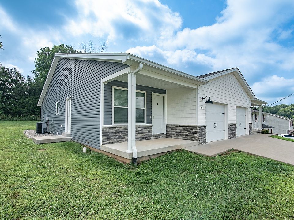 Stone and vinyl exterior